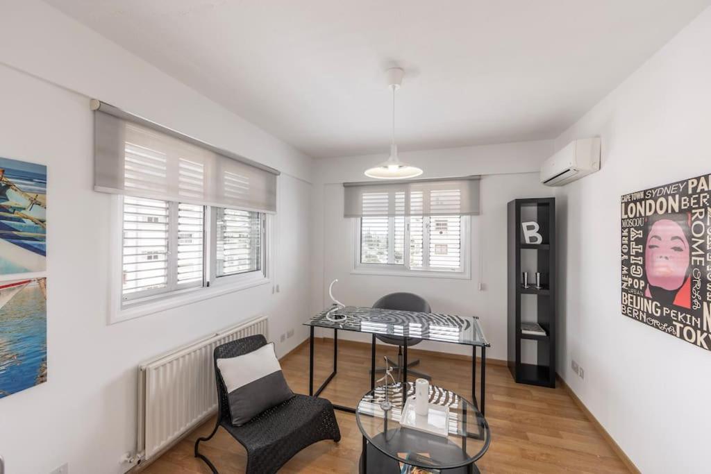 Luxurious Bright & Stylish 2Br With Office In Nicosia Nicósia Exterior foto