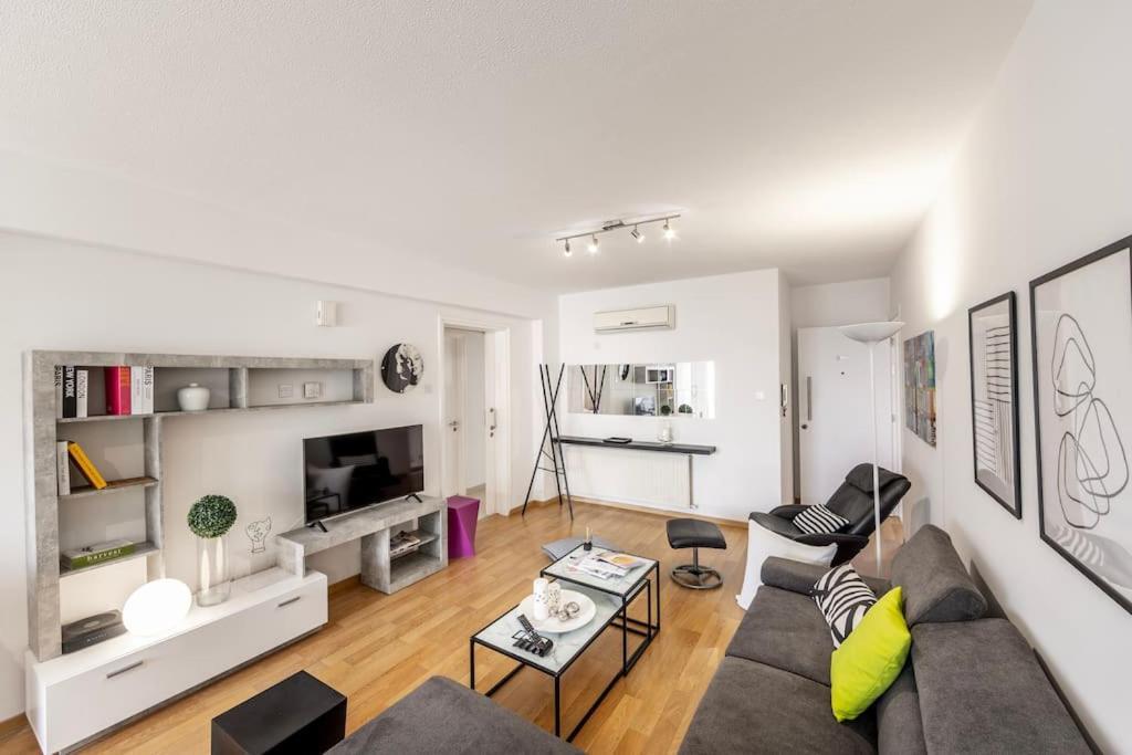 Luxurious Bright & Stylish 2Br With Office In Nicosia Nicósia Exterior foto